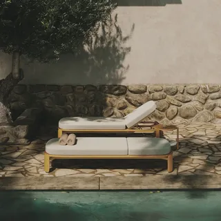 N4 Sunlounger f9c52728 da68 4ce5 8ef2 ff02ddb97c90